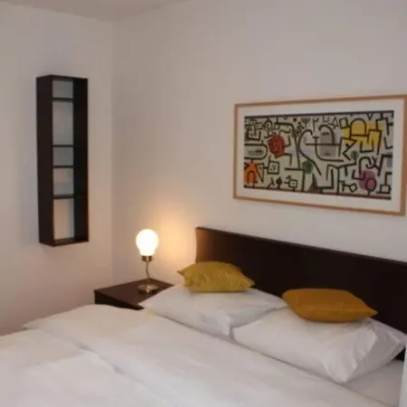 Executive 1bd Flat In Center - Hoesch 3 Apartamento